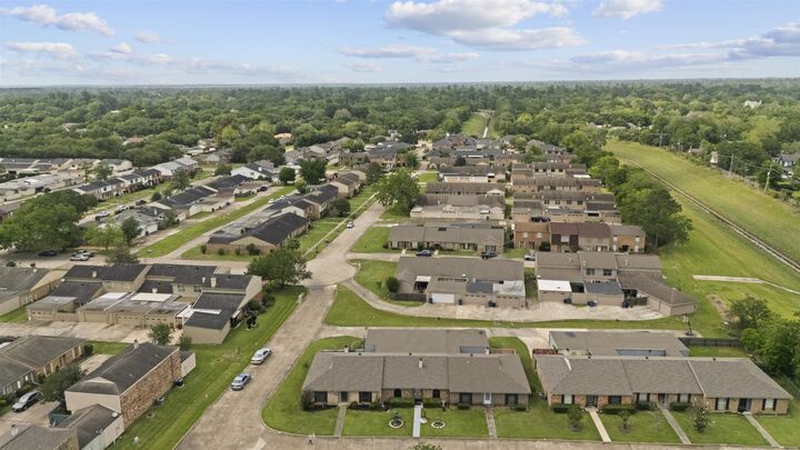 Property Photo:  550 Yorktown  TX 77707 