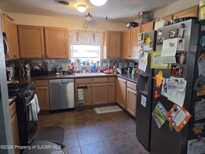 Property Photo:  600 N Frontier Street  NM 87413 