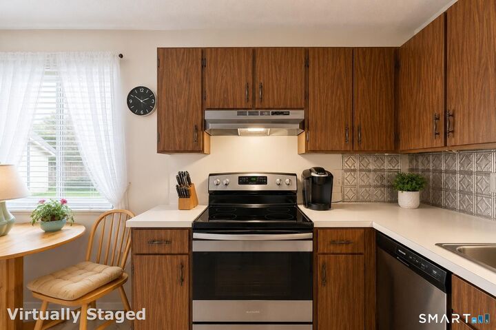 Property Photo:  14 Heritage Circle B  CT 06488 