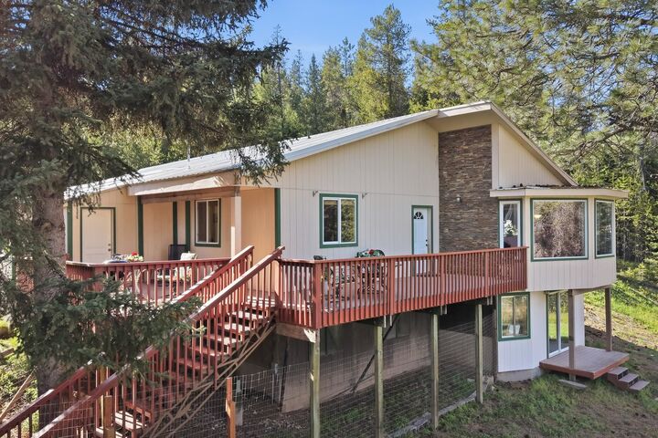 Property Photo:  4273 Garden Spot Rd  WA 99148 