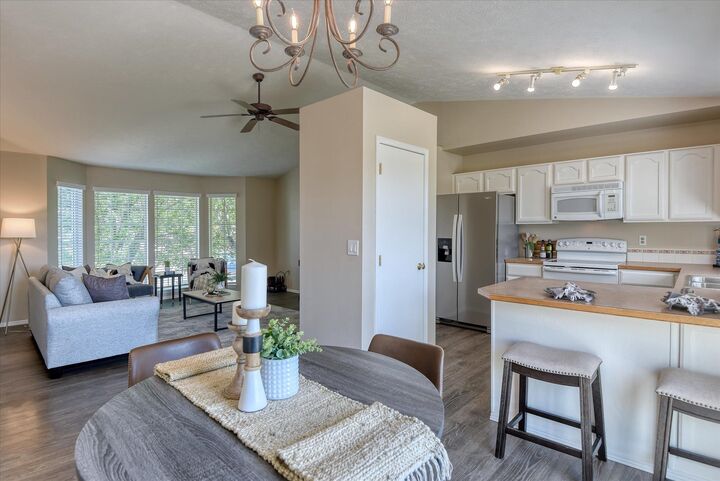 Property Photo:  1019 N Stanley St  WA 99022 