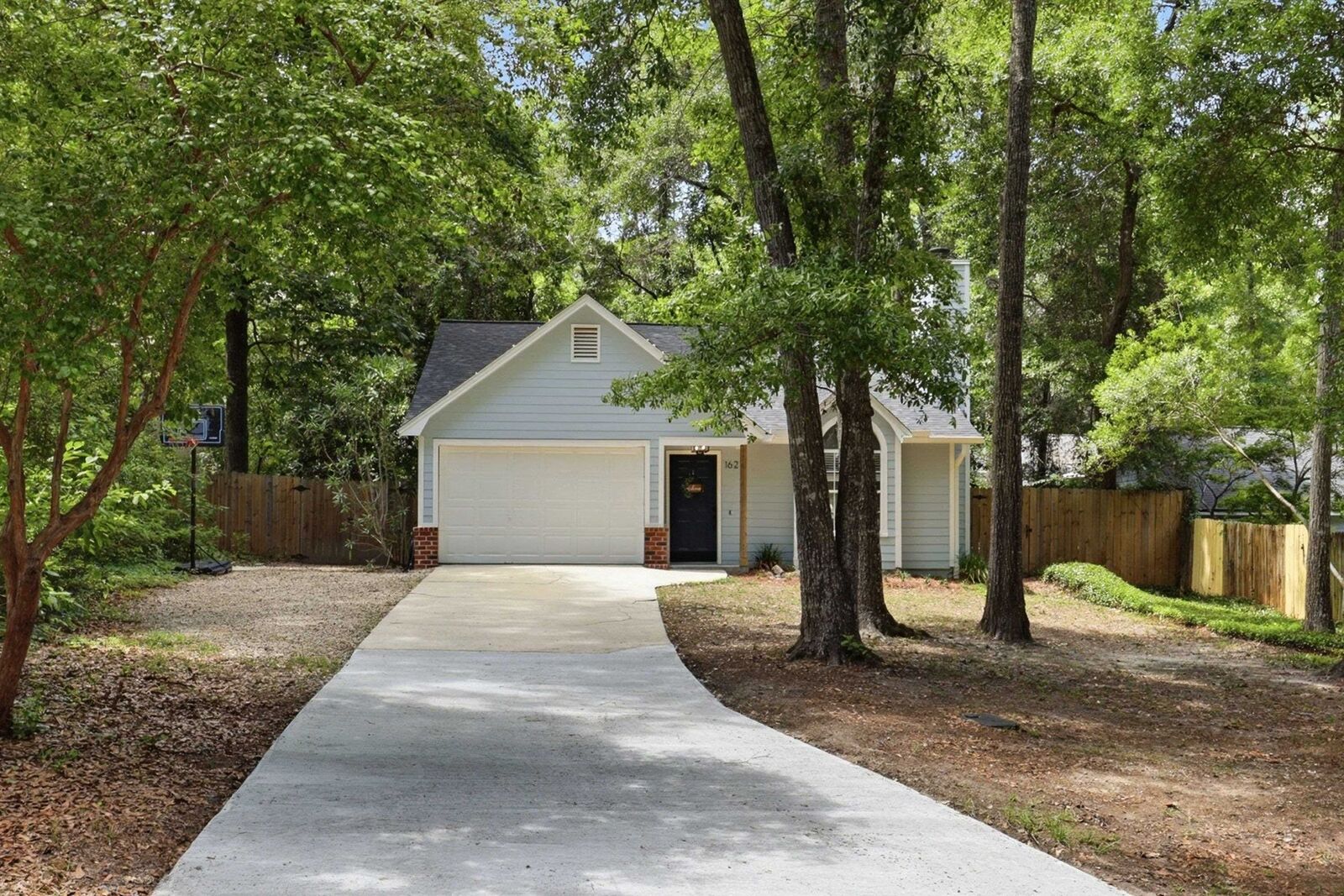 Property Photo:  1628 Flint Ridge Lane  FL 32312 