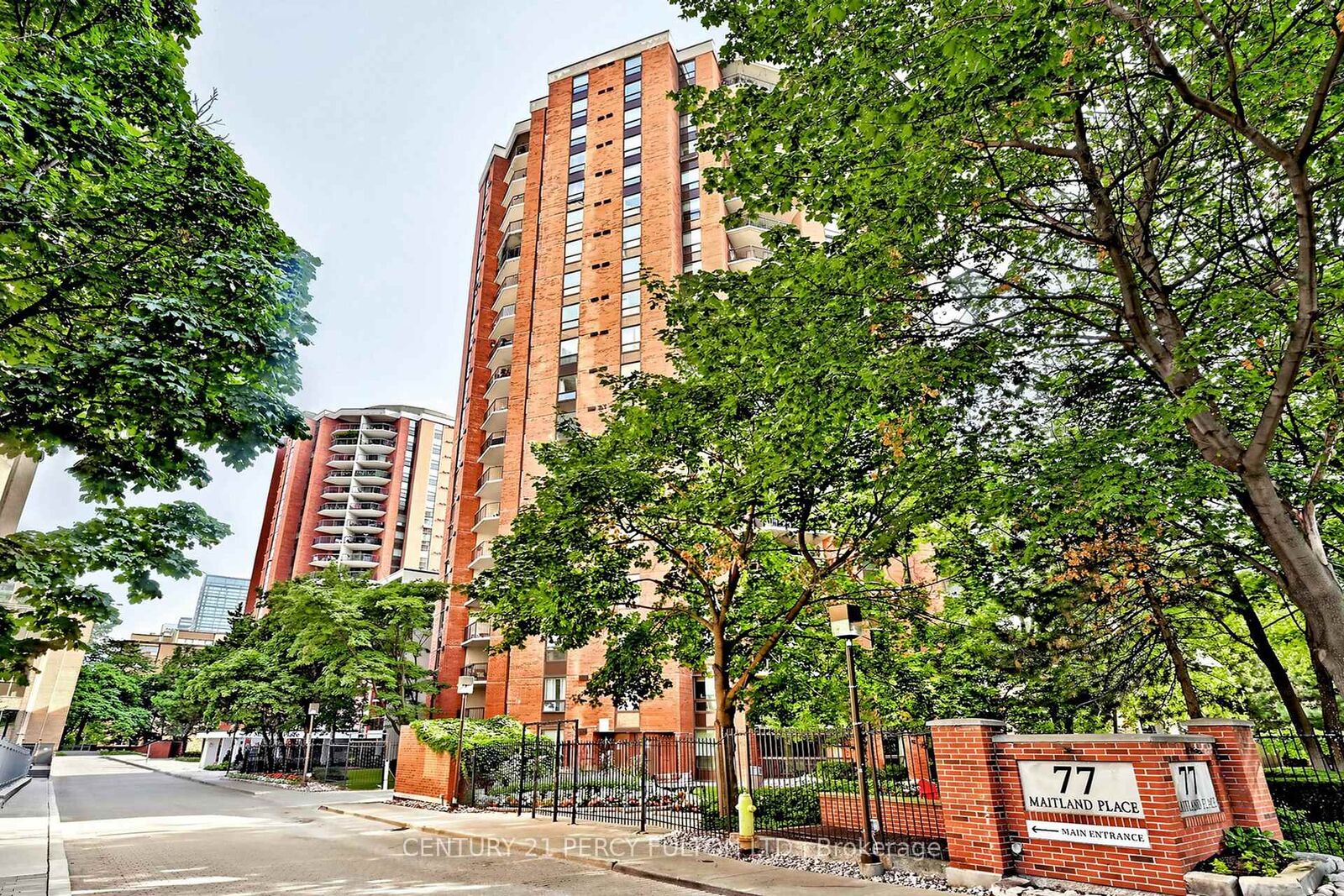 Property Photo:  77 Maitland Place 224  ON M4Y 2V6 