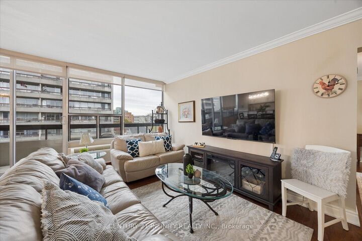 Property Photo: 50 Richmond Street E 635 ON L1G 7C7