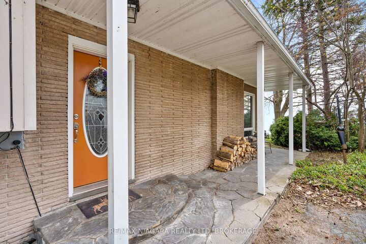 Property Photo: 10419 Lakeshore Road ON L3K 5V4