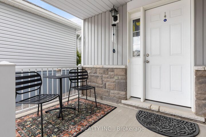Property Photo: 47 Lisbeth Crescent ON K9V 0C9