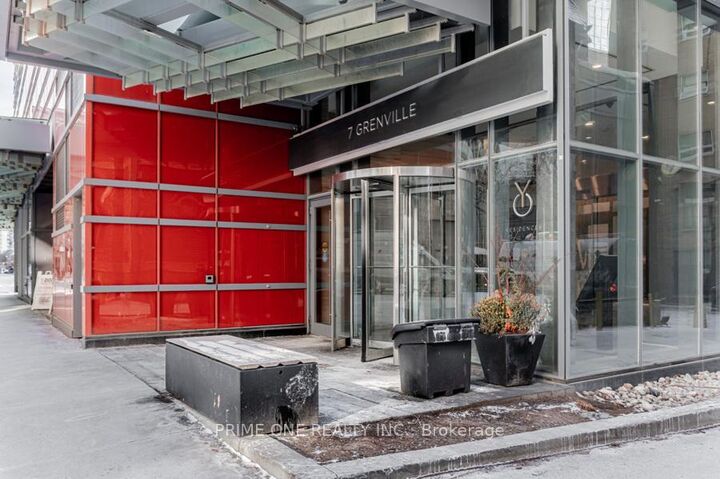 Property Photo: 7 Grenville Street 6113 ON M4Y 0E9