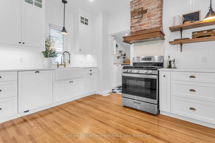 Property Photo:  59 Washington Grand Avenue  ON N4G 1Y8 