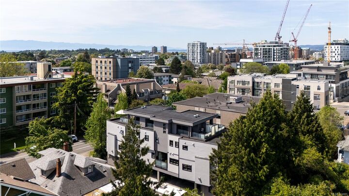 Property Photo:  1234 Johnson St 2  BC V8V 3P1 