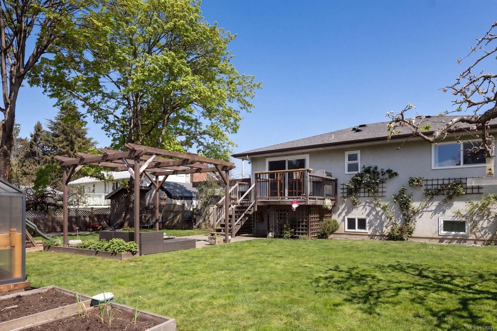 Property Photo:  1233 Roy Rd  BC V8Z 2X8 