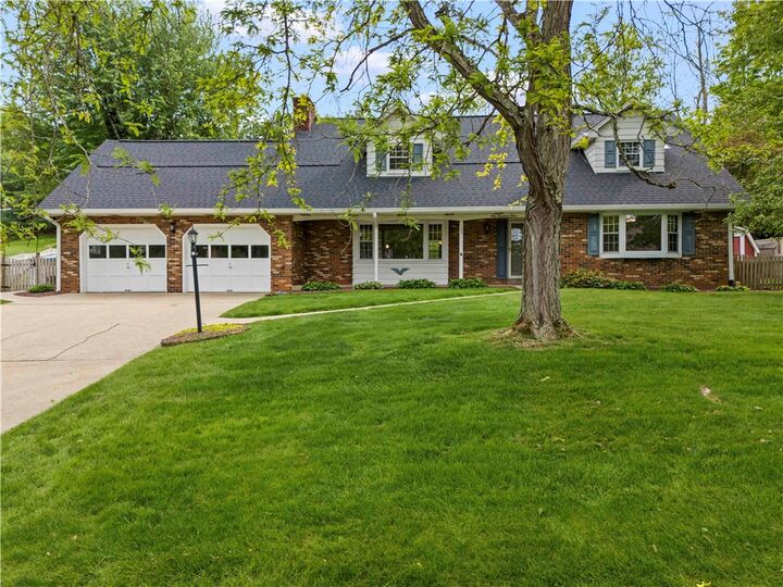 Property Photo:  103 Sweetbriar Dr  PA 15317 