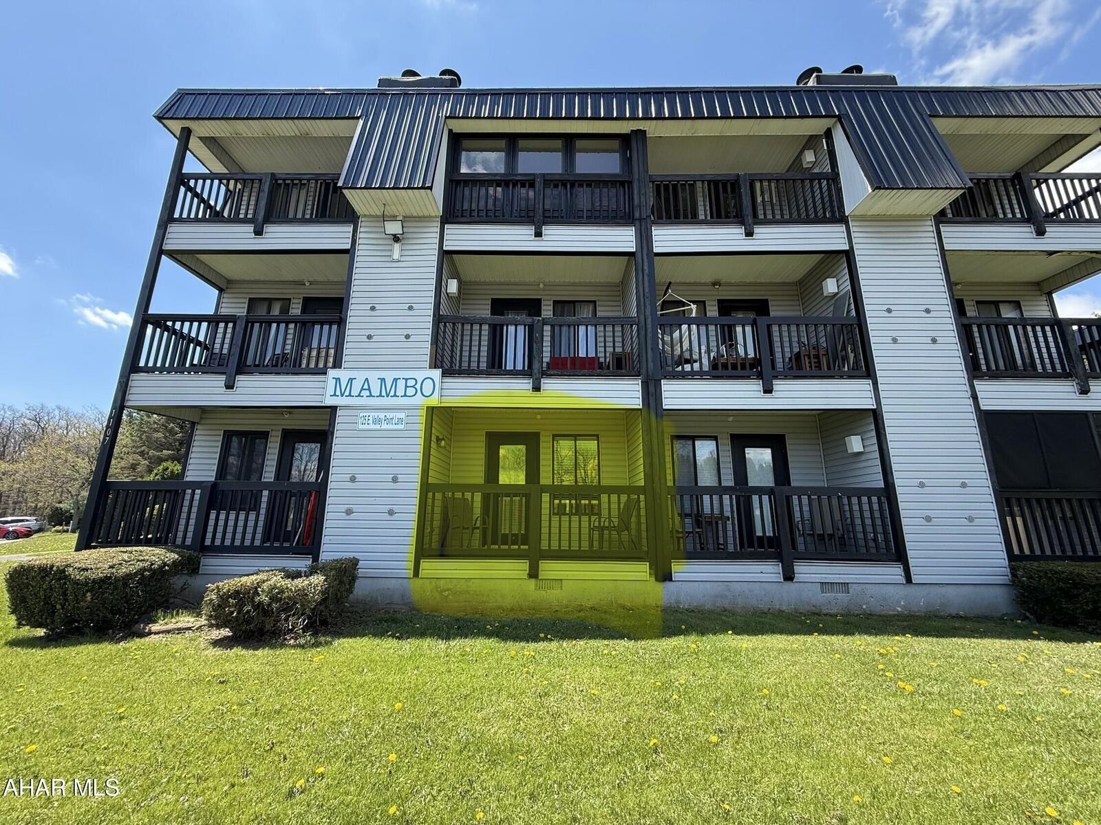 Property Photo:  125 E Valley Point Lane 1108  PA 16625 