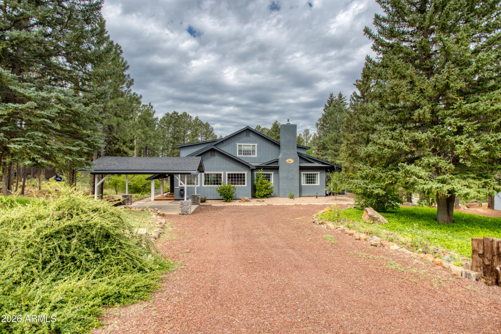 Property Photo: 3042 Mark Twain Drive AZ 85935