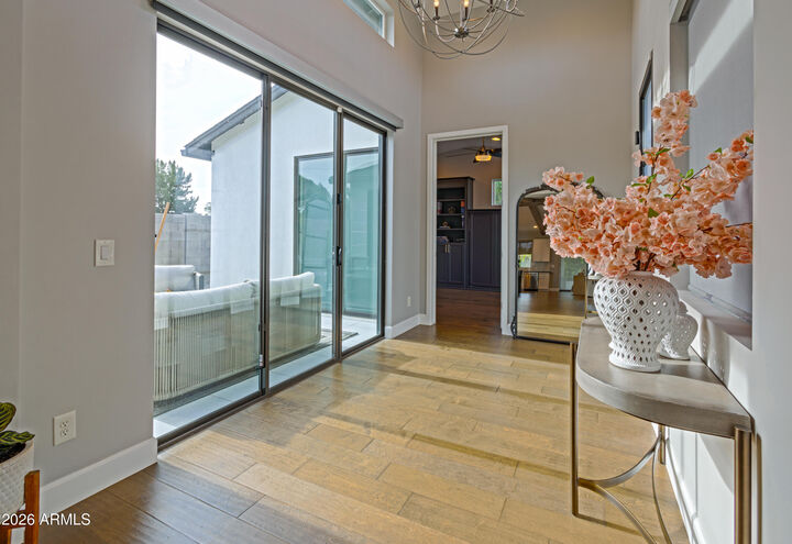 Property Photo:  215 E Ashwood Place  AZ 85012 