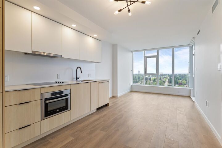 Property Photo:  13738 Central Avenue 2707  BC V3T 0X5 