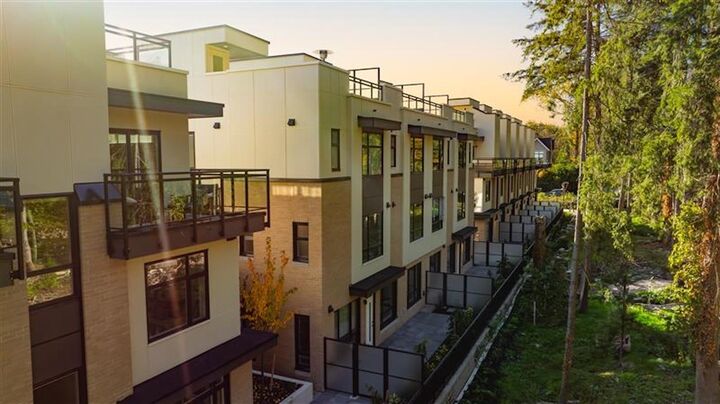 Property Photo: 2050 Glenaire Drive 110 BC V7P 1Y3