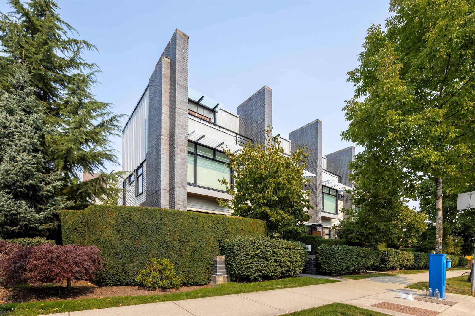 Property Photo:  979 W 46th Avenue  BC V5Z 2R6 