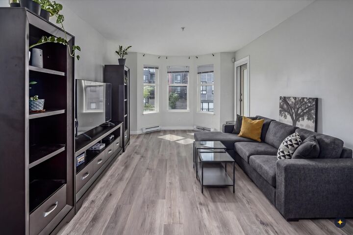 Property Photo: 5438 198 Street 213 BC V3A 1G2