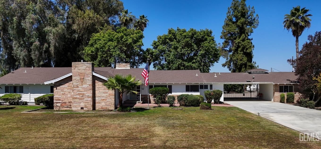 Property Photo:  15821 Central Avenue  CA 93280 