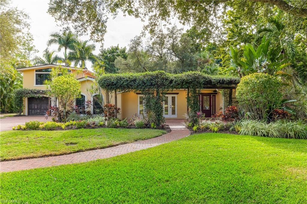 Property Photo:  1250 Florida Ave  FL 33901 