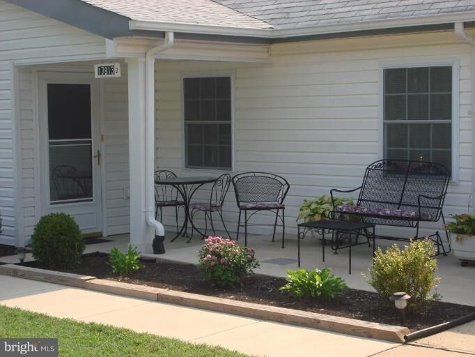 Property Photo:  17813 Willow Road  VA 22026 