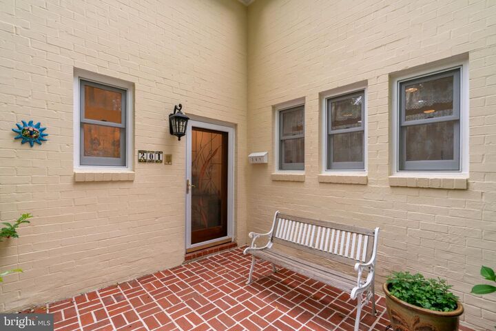 Property Photo:  201 Garden Court  VA 22046 