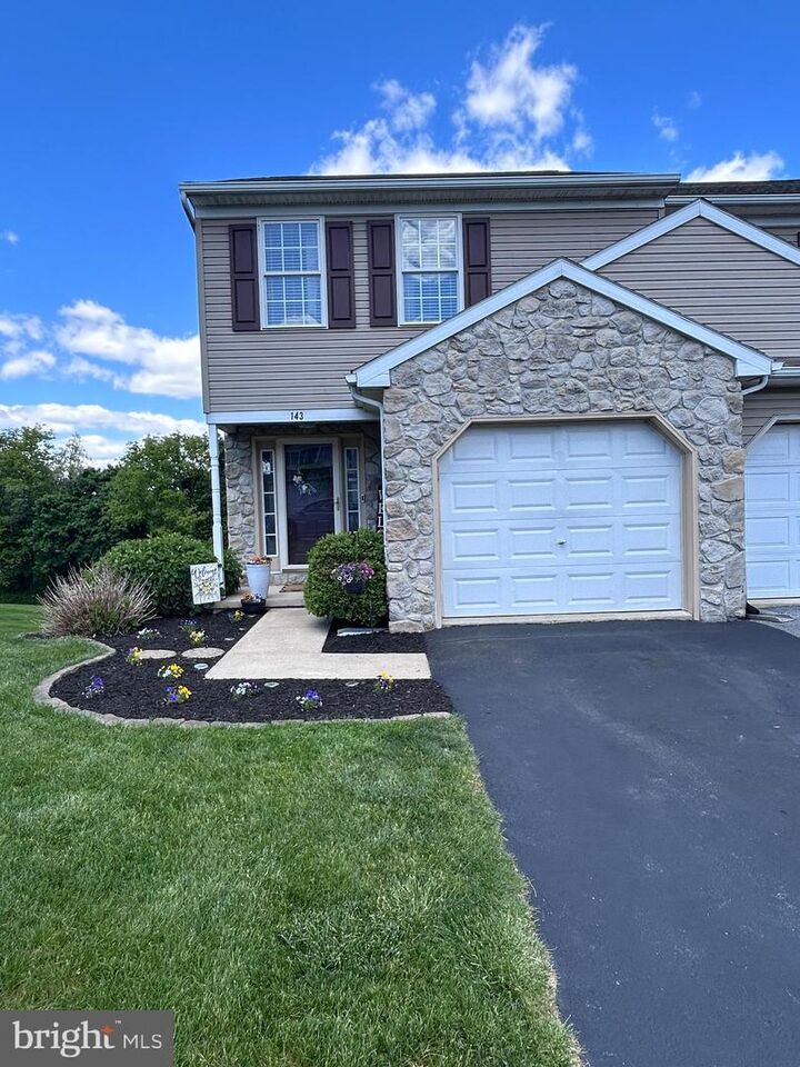 Property Photo:  143 Acorn Lane  PA 17554 
