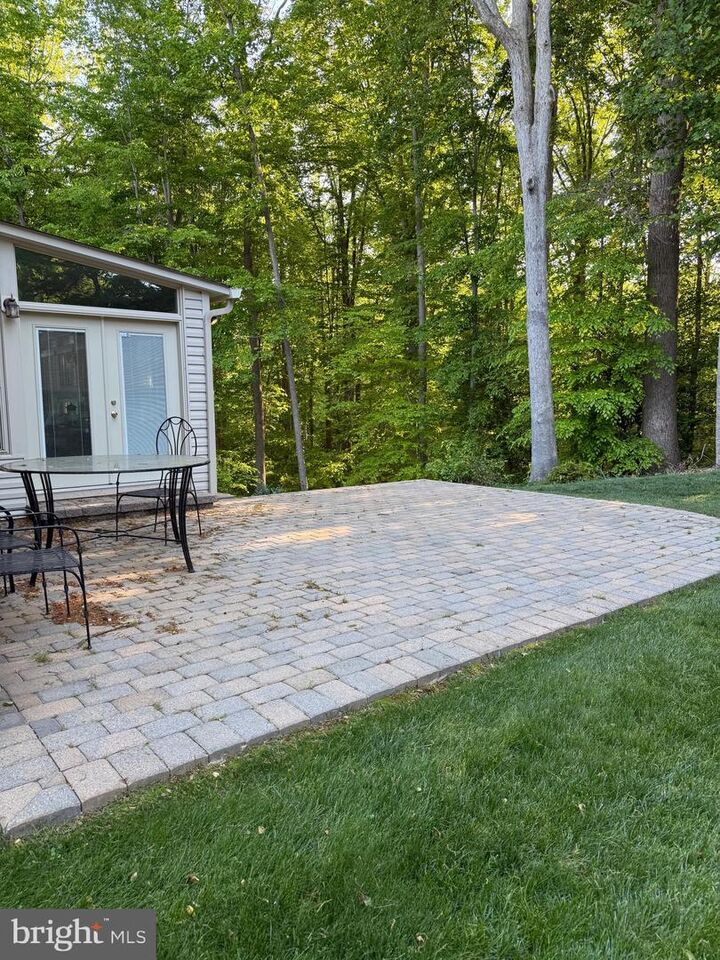 Property Photo:  7805 Roundabout Way  VA 22153 