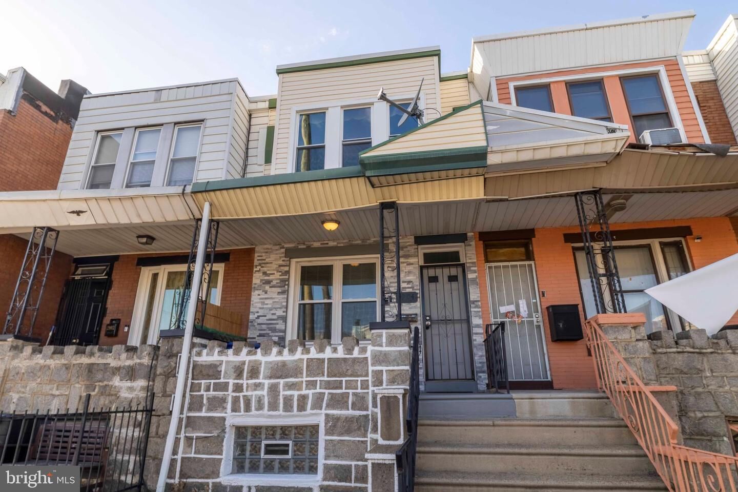 Property Photo: 2904 Aramingo Avenue PA 19134