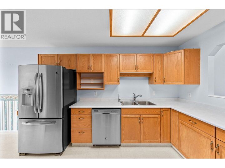 Property Photo:  1874 Parkview Crescent 17  BC V1X 7G6 