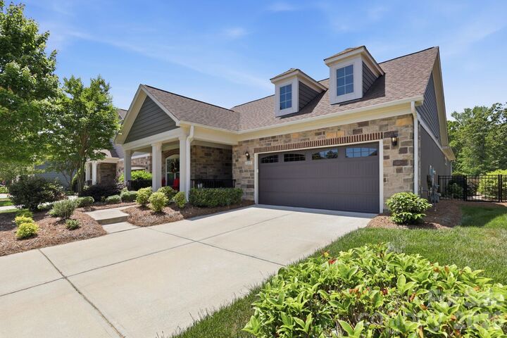 Property Photo:  1327 Garden Vista Drive  NC 28104 