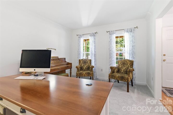 Property Photo:  4710 Benridge Lane  NC 28226 