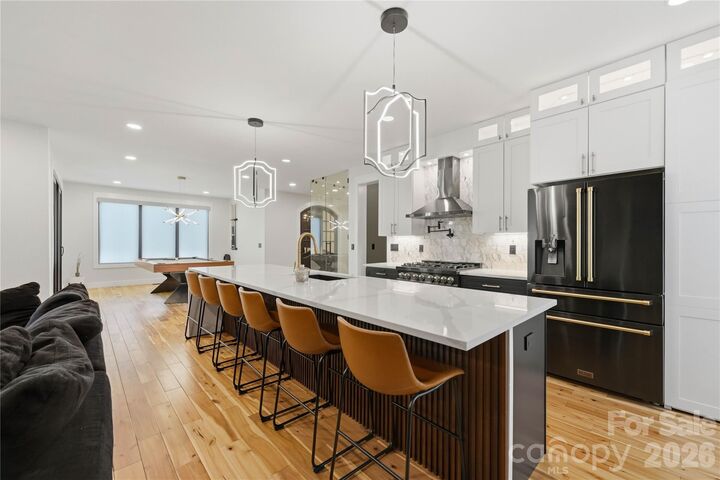 Property Photo:  1109 Leigh Avenue  NC 28205 