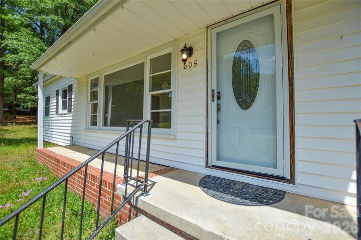 Property Photo:  605 Gillsbrook Road  SC 29720 