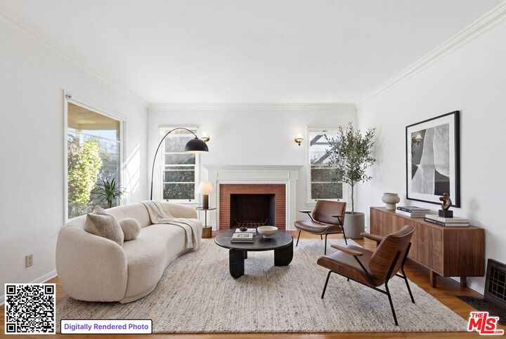 Property Photo:  1019 Pine St  CA 90405 