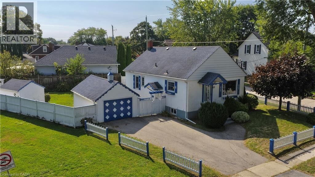 Property Photo:  272 Carlton Street  ON L2N 1B9 