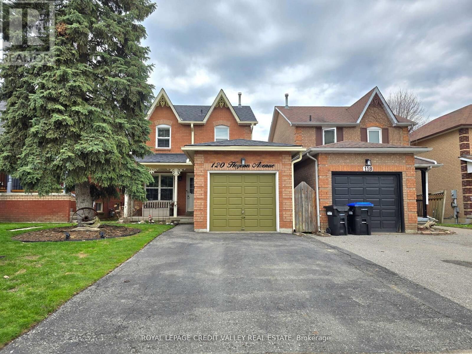 Property Photo:  120 Heydon Avenue  ON L9R 1N6 