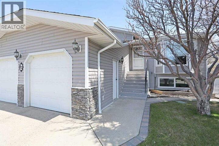 Property Photo:  32 Upland Crescent  AB T1R 0P5 