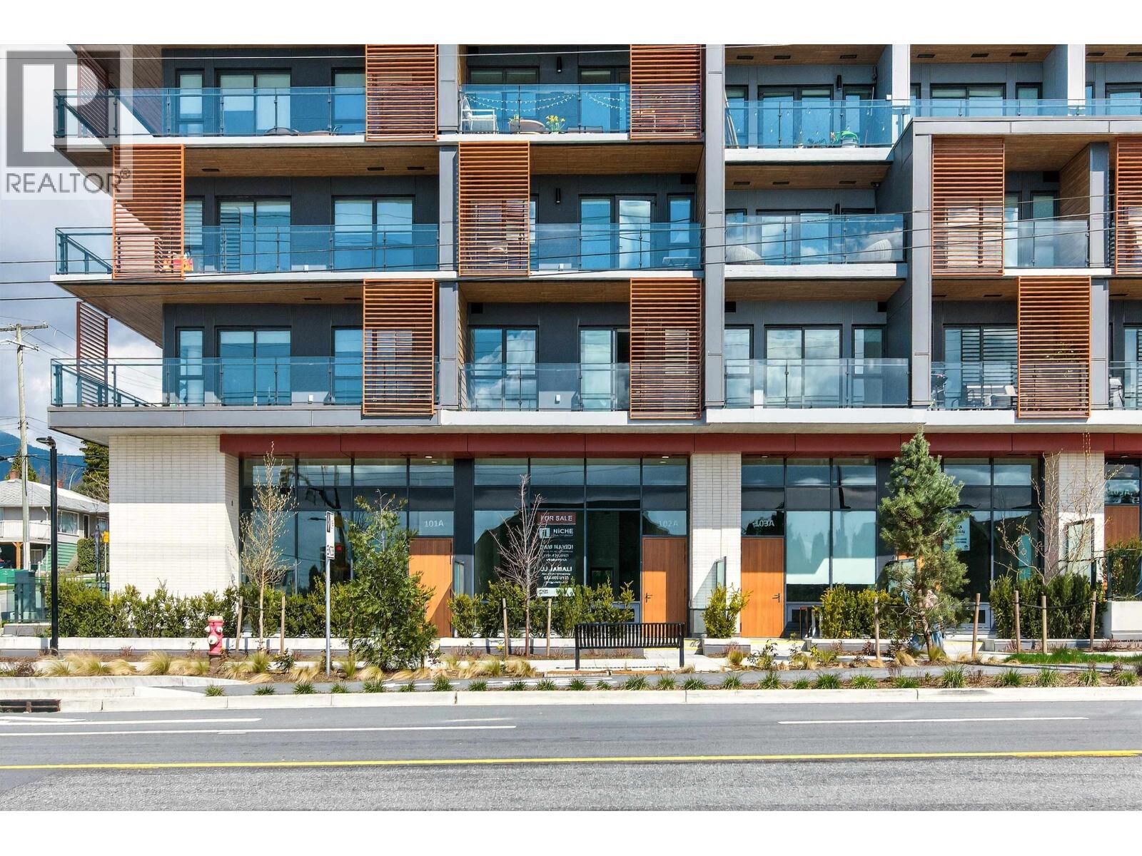 Property Photo:  422 East 3rd Street 101/202  BC V7L 0K1 