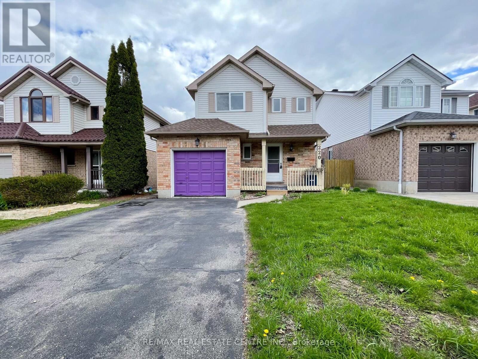 Property Photo:  220 Pastern Trail  ON N2K 3X4 