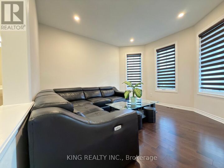 Property Photo:  24 Palmeto Court  ON K2S 0X2 