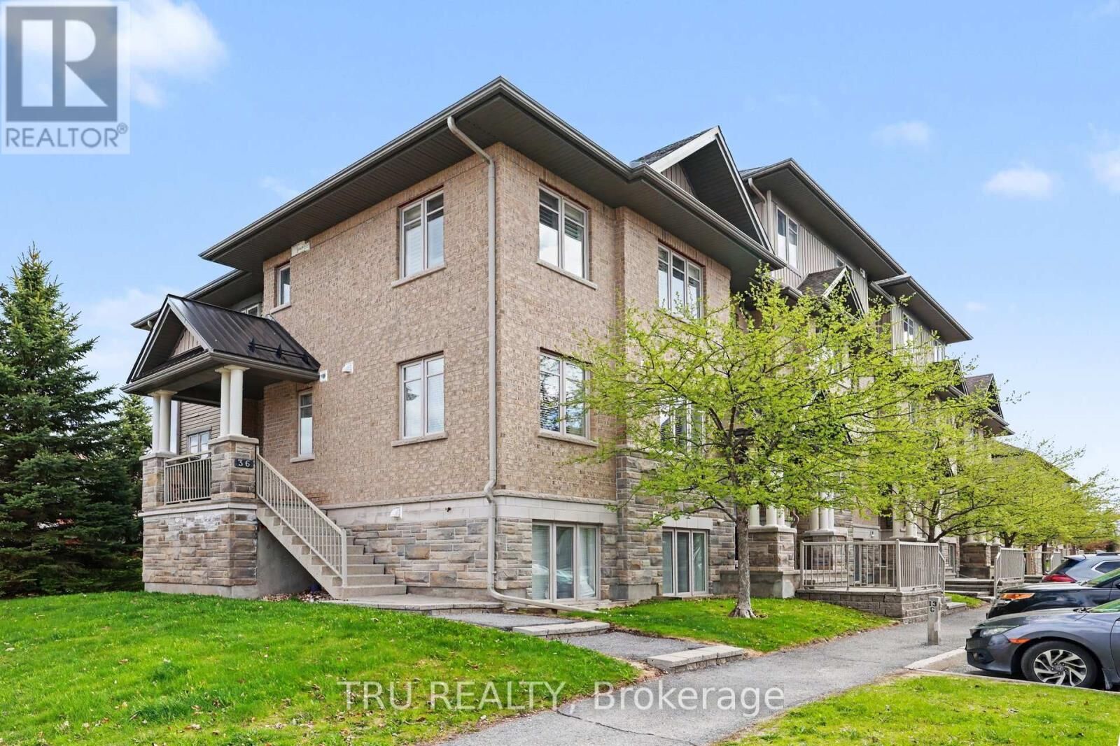 Property Photo:  36 Tayside Private  ON K2J 2T3 