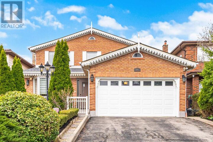 Property Photo:  1311 Underwood Drive  ON L4W 3M9 