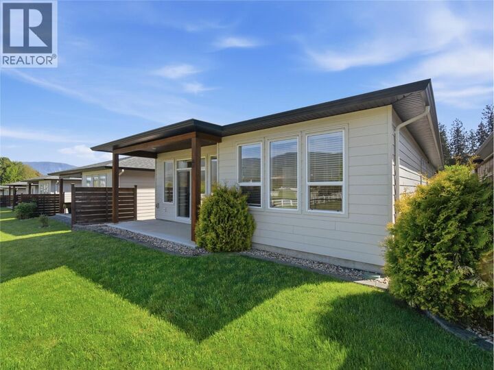 Property Photo:  1611 10 Street Southwest 9  BC V1E 0C8 