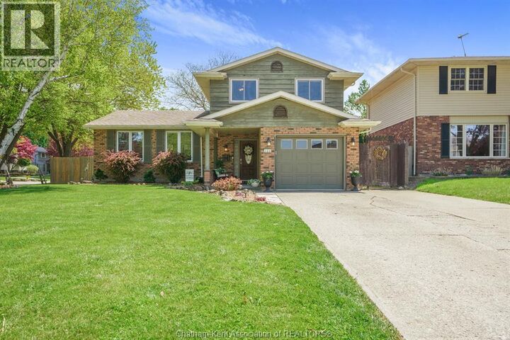 Property Photo:  106 University Drive  ON N7L 4V5 