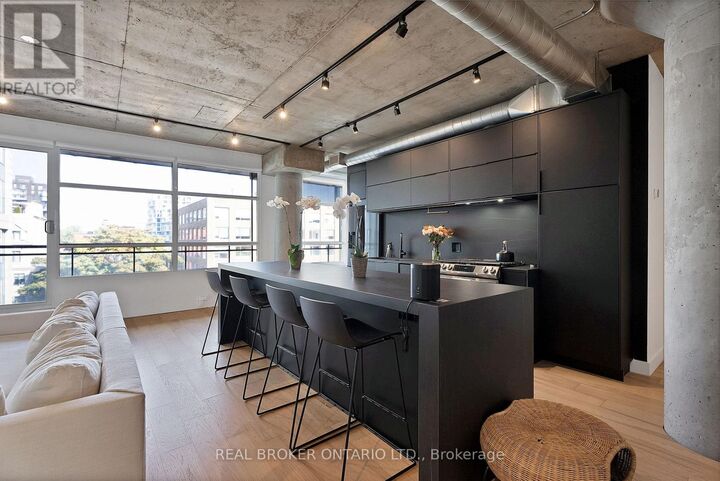 Property Photo:  42 Camden Street 603  ON M5V 1V1 