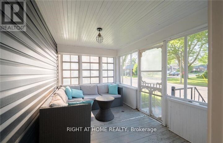 Property Photo:  129 Forest Avenue  ON L3K 5E5 