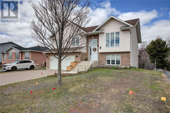 Property Photo:  195 Cedargreen  ON P3L 1W2 