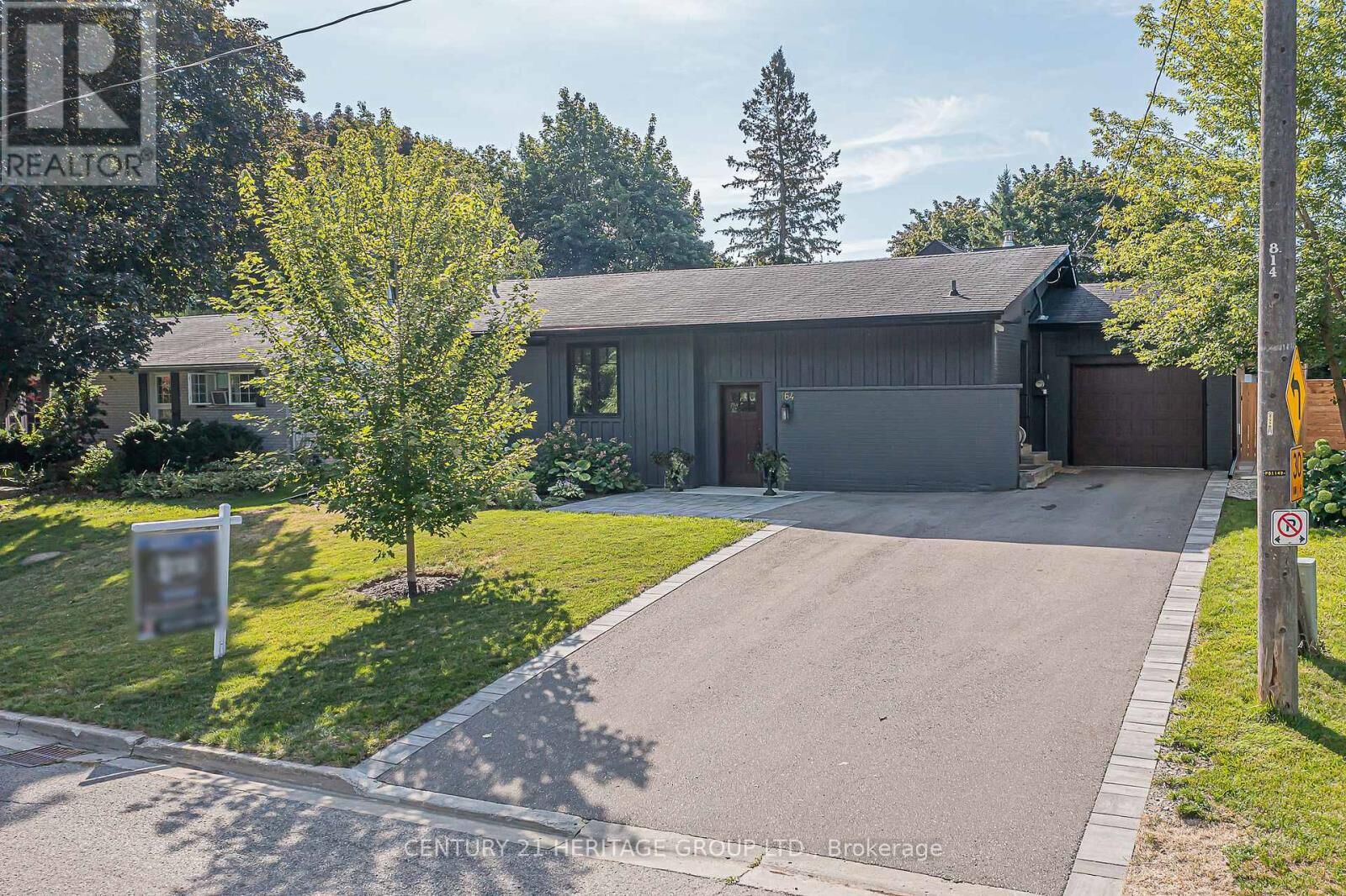 Property Photo:  164 Park Avenue  ON L3Y 1V1 