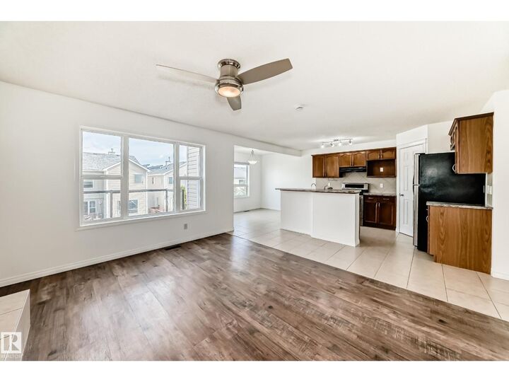 Property Photo:  54 Royal Elm Rd  AB T3G 5V7 